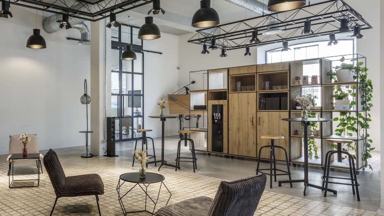 Dmanán - Locales comerciales